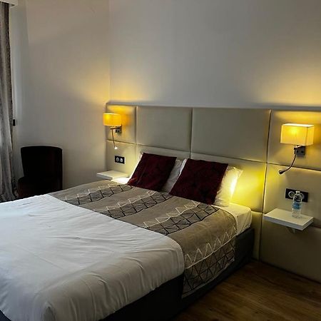 Hotel De La Paix 바폼 외부 사진